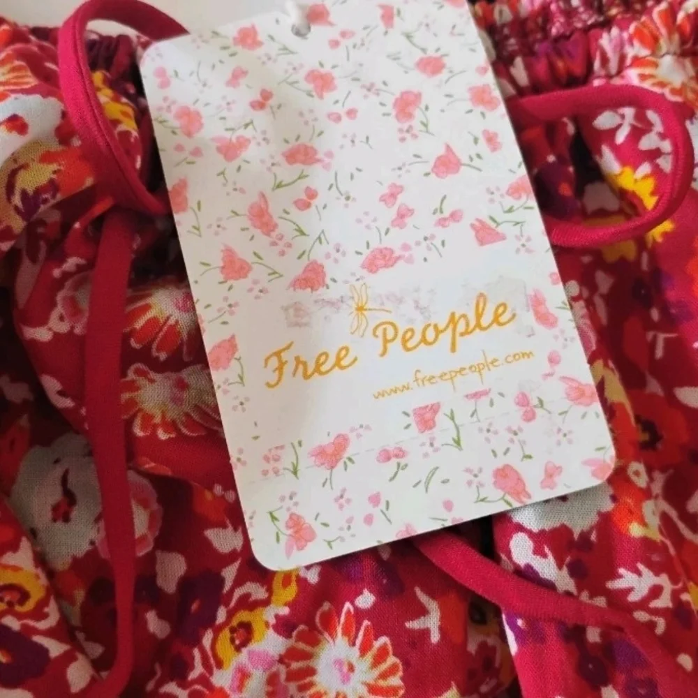 Free People Daisy Babe Floral Halter‎ Crop Too NWT Size S